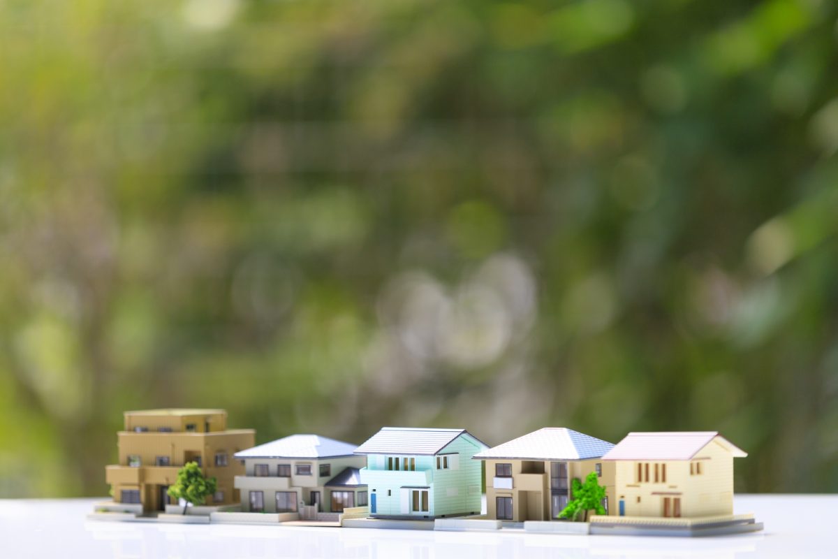 5軒の家の模型